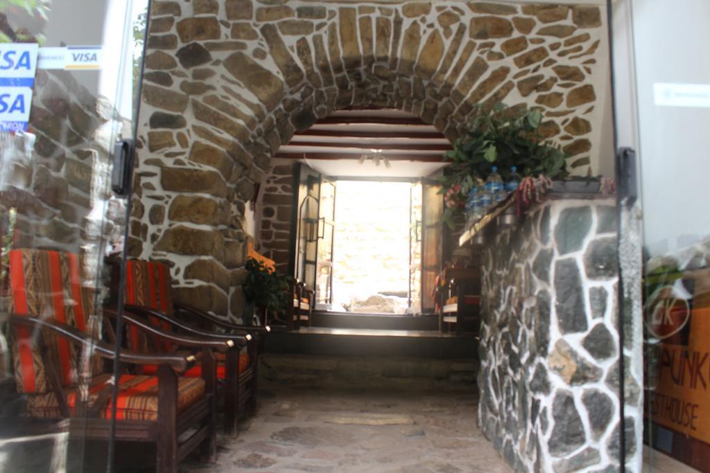 Eureka Lodge Ollantaytambo Buitenkant foto
