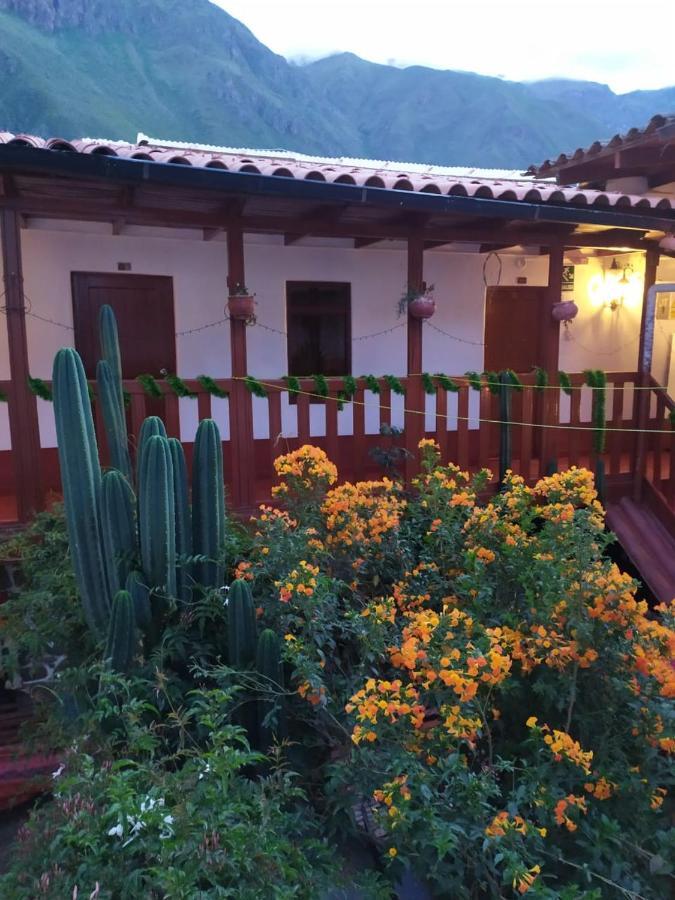 Eureka Lodge Ollantaytambo Buitenkant foto